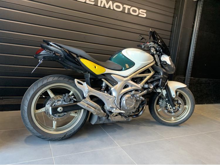 SUZUKI GLADIUS 650 