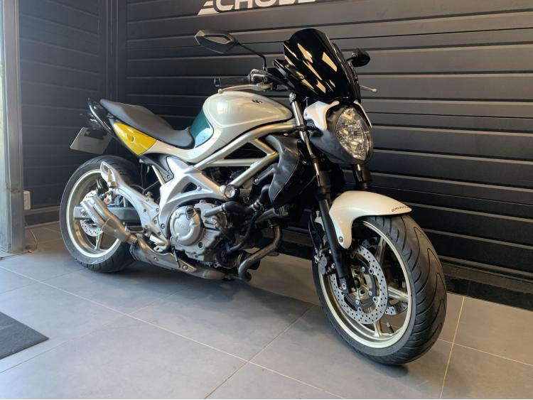 SUZUKI GLADIUS 650 