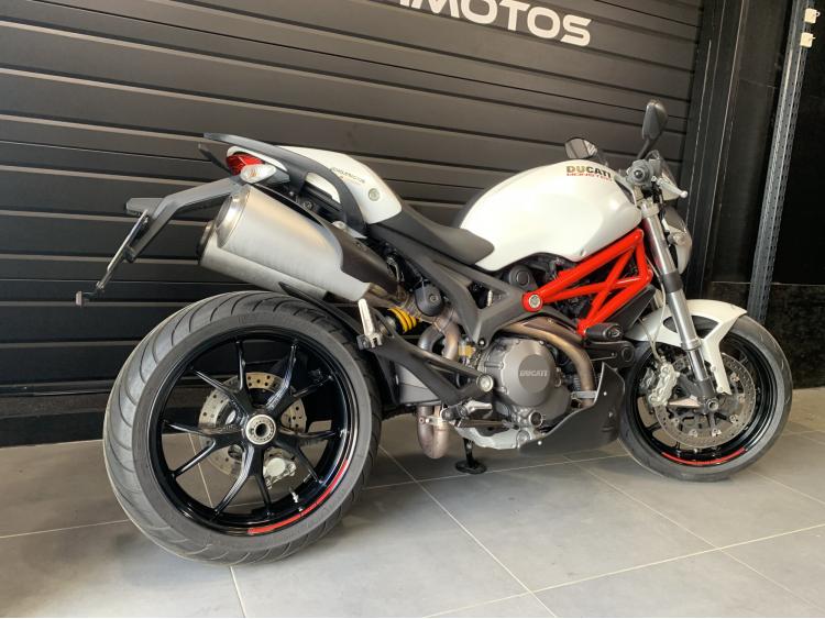 DUCATI MONSTER 796