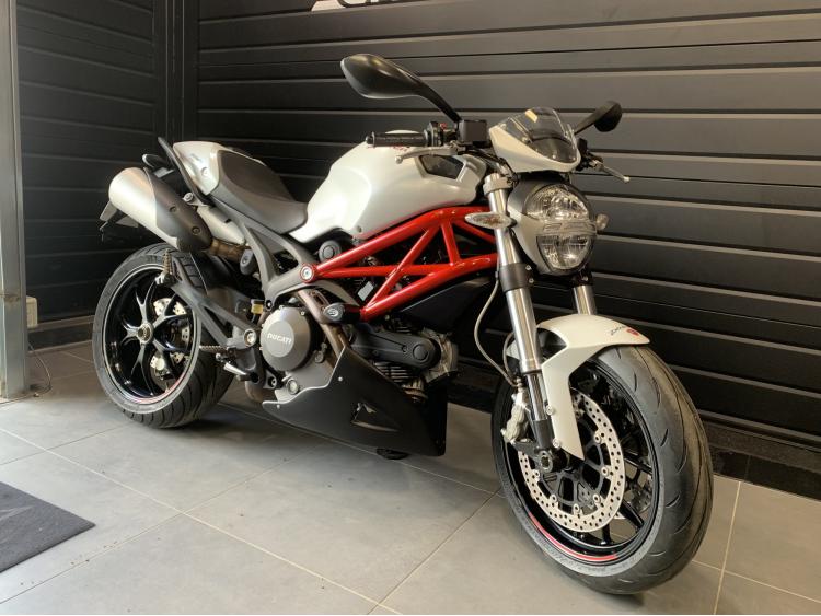 DUCATI MONSTER 796
