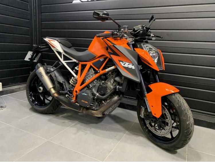 KTM 1290 SUPER DUKE R 