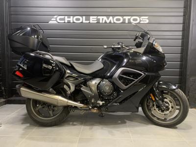 TRIUMPH TROPHY 1200 SE