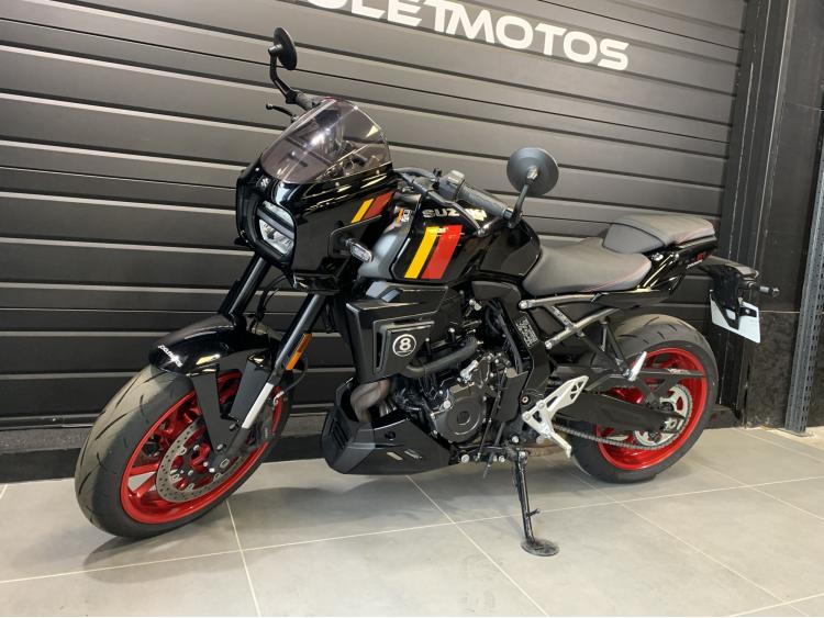 SUZUKI GSX-8TT 