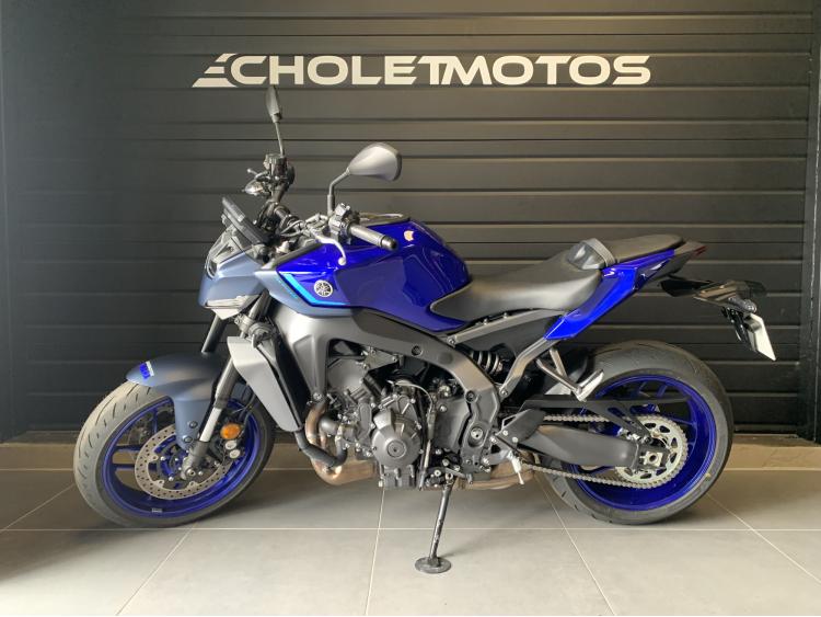 YAMAHA MT-09 