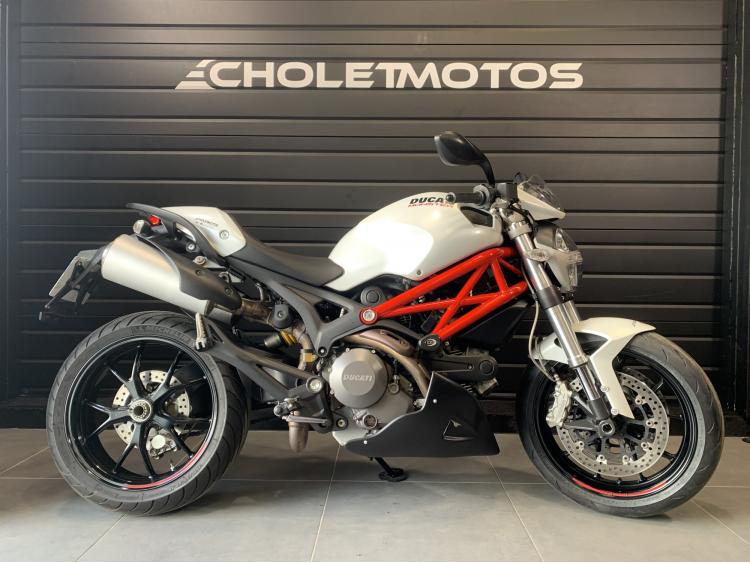 DUCATI 796 MONSTER 