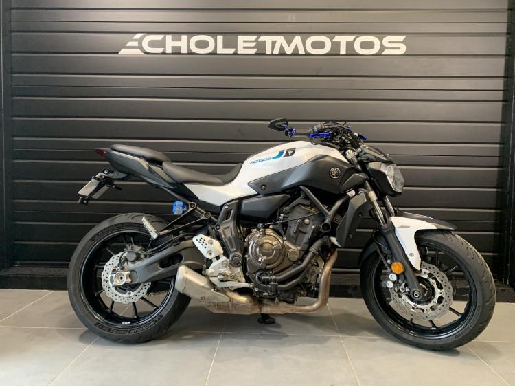 YAMAHA MT-07 A2