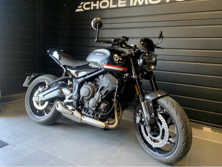 TRIUMPH TRIDENT 660