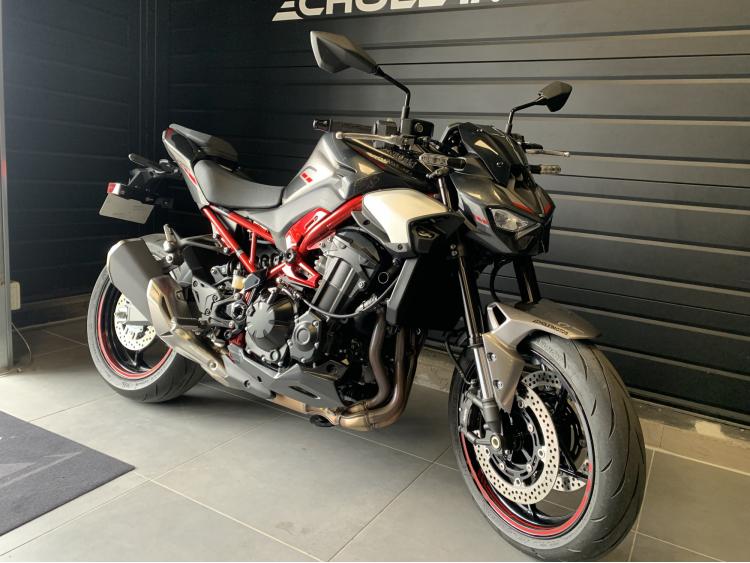 KAWASAKI Z 900 