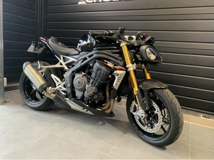 TRIUMPH SPEED TRIPLE 1200 RS