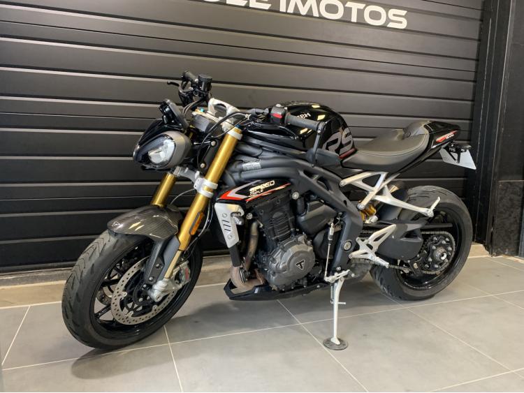 TRIUMPH SPEED TRIPLE 1200 RS