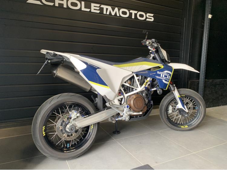 HUSQVARNA 701 SUPERMOTO 