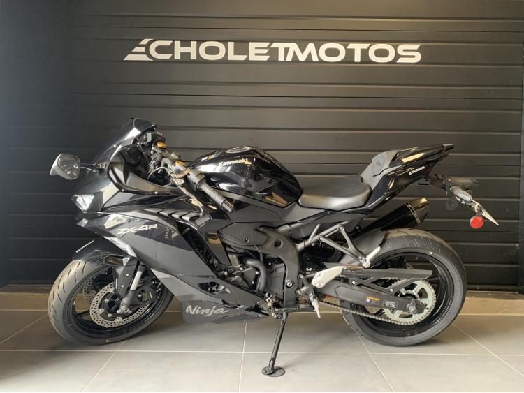 KAWASAKI ZX-4R PERFORMANCE 